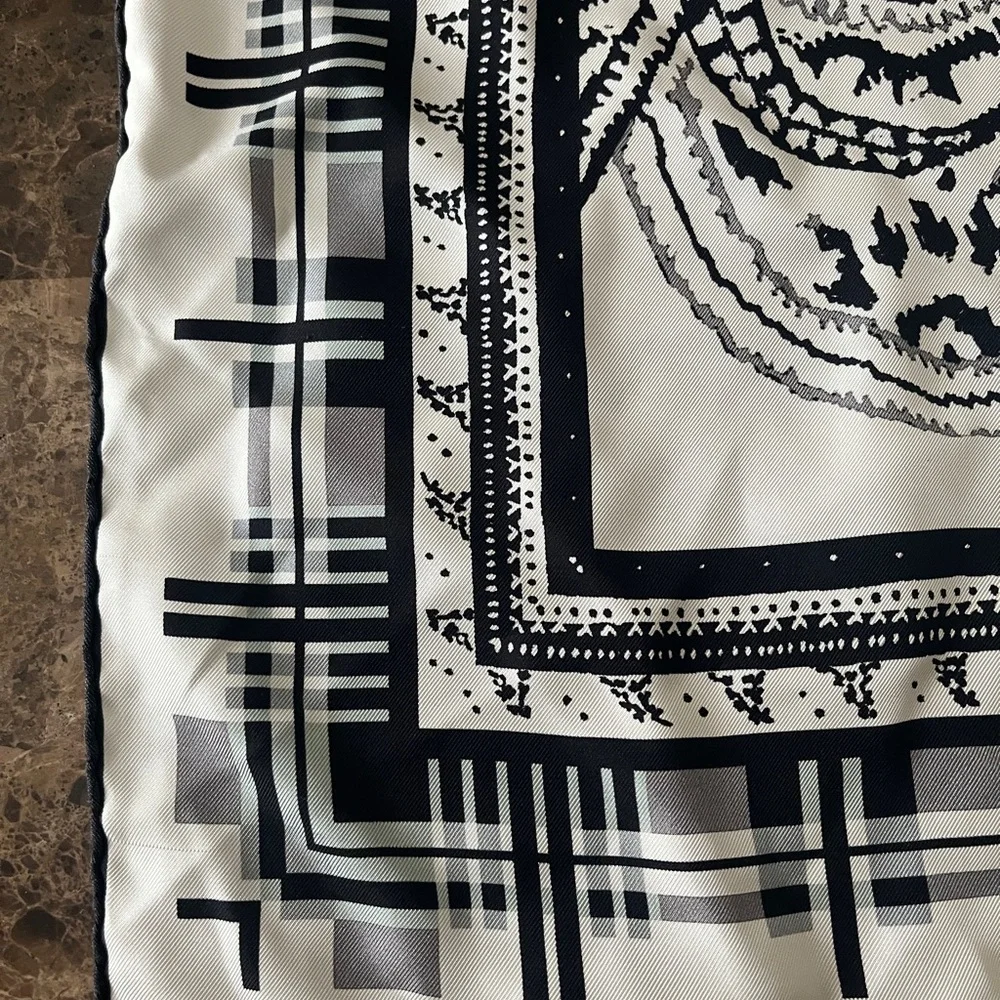 ETRO black and White Paisley Silk Scarf